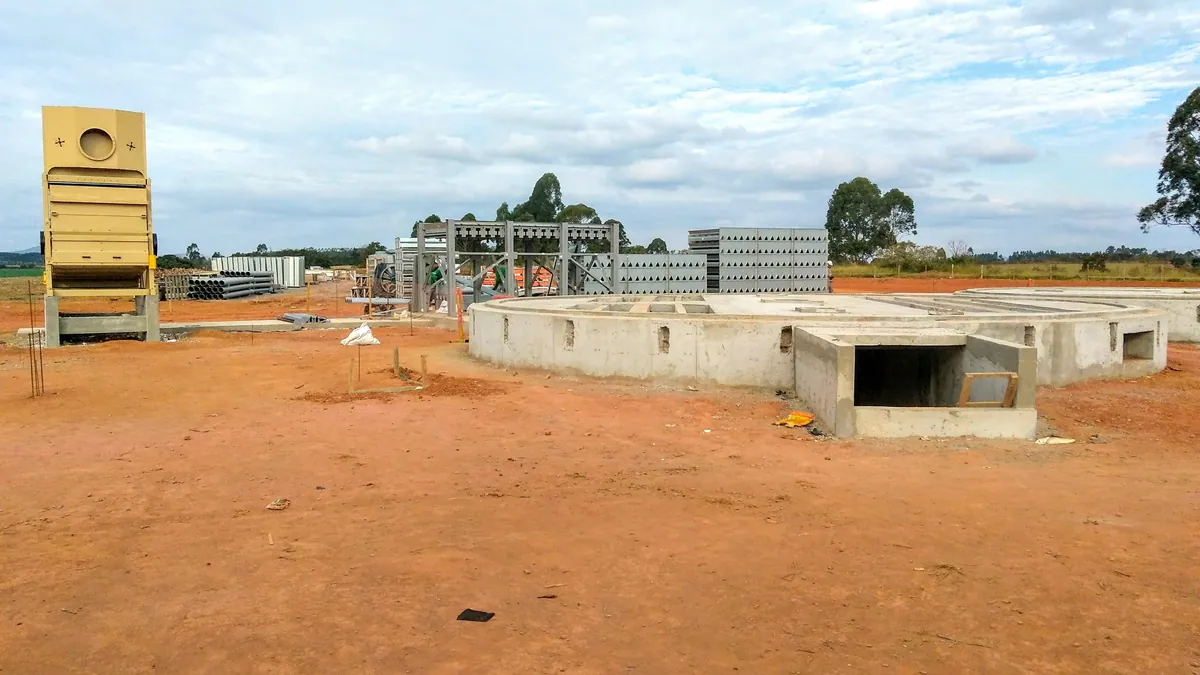 Estrutura para armazenagem de grãos