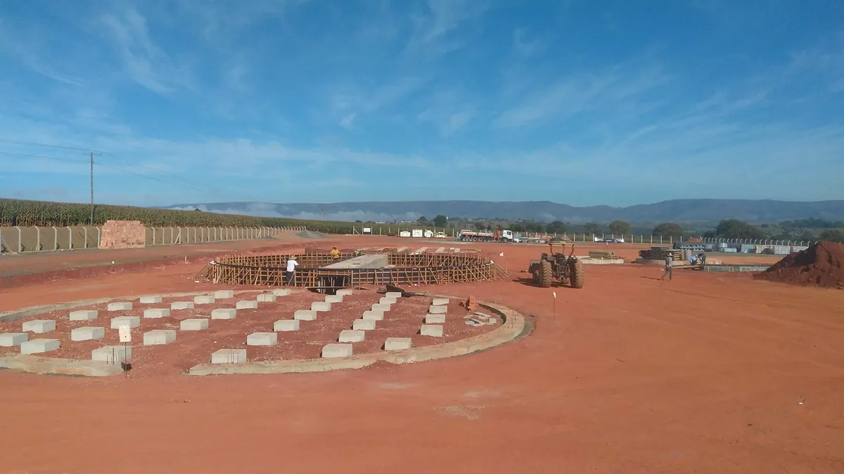Concretagem de base para silo