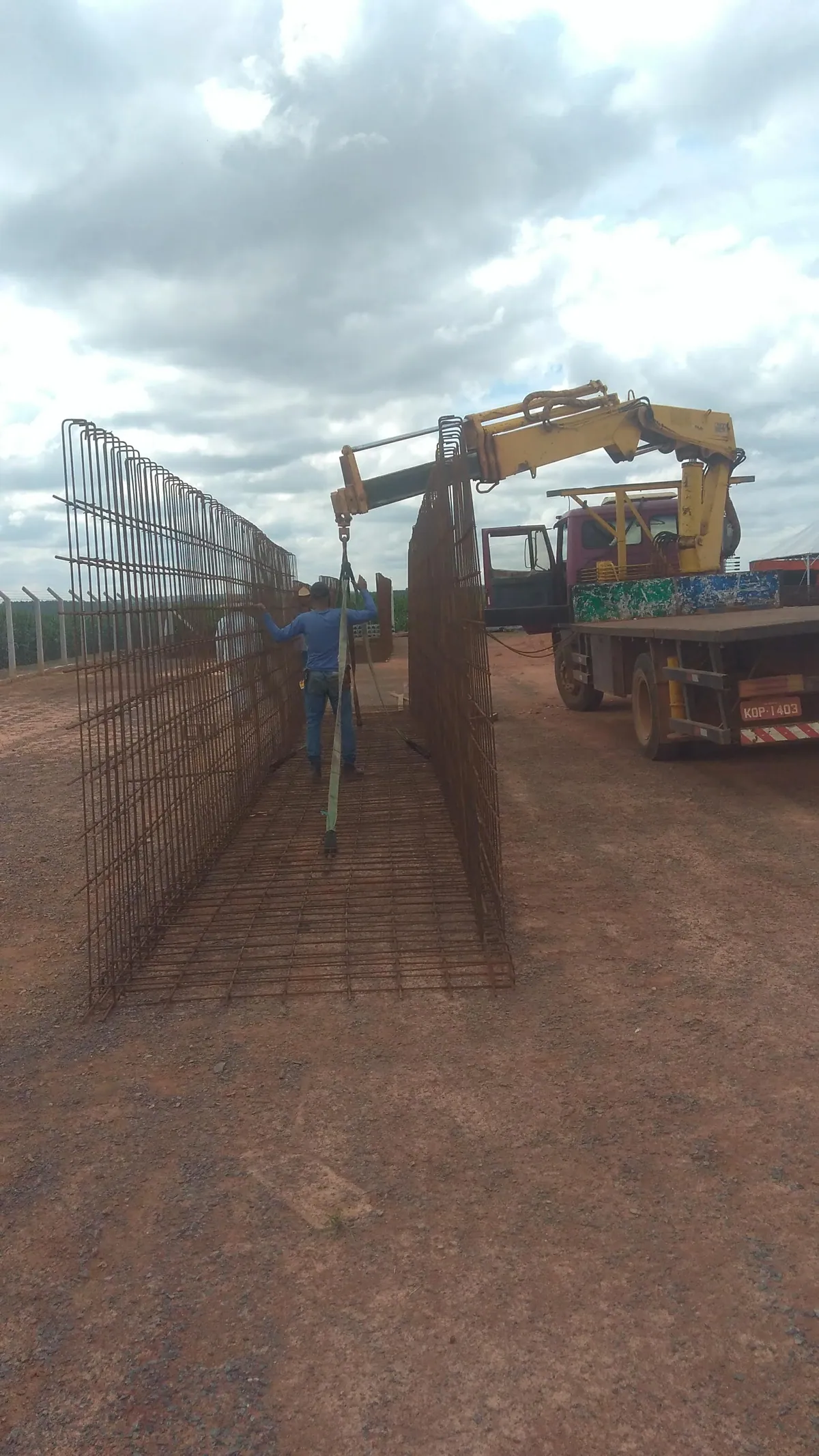 Estrutura de silo com base pronta